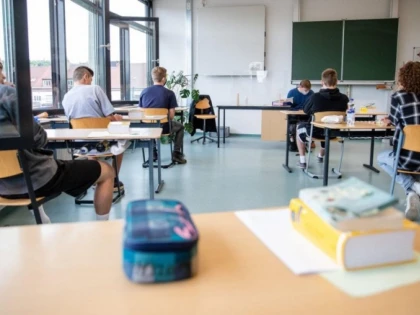 Noile scenarii după care se vor desfășura cursurile. Vezi lista completă cu școlile și grădinițele din județul Arad