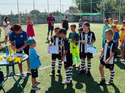 Nouă echipe arădene au urcat pe podium la „Criș Summer Cup”, trei dintre ele sunt campioane!