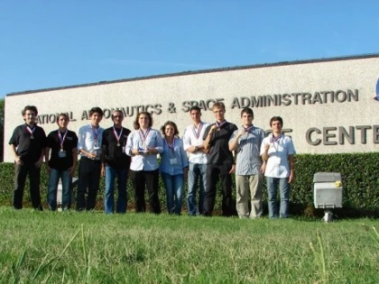 Nouă elevi români au obținut locul I la un concurs NASA