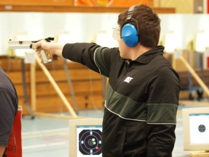 NOUA PISTOLARI DE LA CSM ARAD TRAG LA FINALA NATIONALA DE AER COMPRIMAT