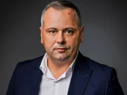 Noul ministru al Agriculturii vrea să interzică făina de greieri și carnea sintetică în magazinele din România