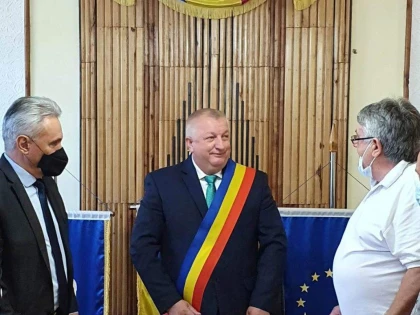 Noul primar al Zăbraniului, Dănuţ Codrean a depus astăzi jurământul