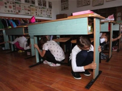 Nu lăsa cutremurul să te ia prin surprindere! Fii pregătit!
