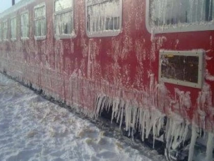 Nu plecați la drum fără să vă informați! CFR a anulat 80 de trenuri