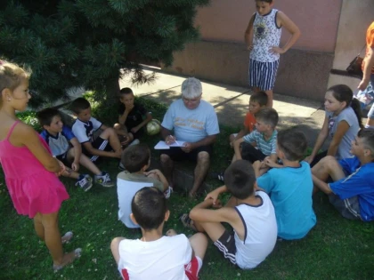 NU PUTEM DOMN PROFESOR, BURUIENILE SUNT CAT NOI !