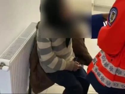 O bătrânică de 82 de ani a fost găsită de jandarmi pe marginea drumului, la peste 15  kilometri de Pecica