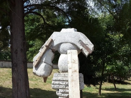 O „CAPODOPERA“ DEMNA DE CAPITALA CULTURALA 2021: SCULPTURA LEGATA CU SARMA, DUPA CE A FOST SPARTA CU BULDOZERUL