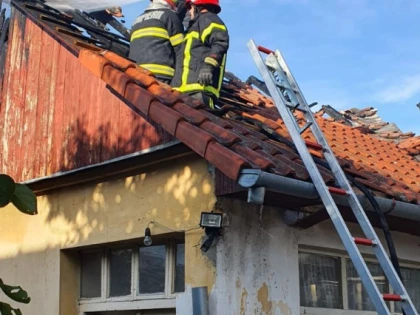 O casă din Sânleani a luat foc, în urma unui scurtcircuit