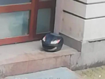 O cutie de scuter goală, abandonată pe Centru, a pus pe jar oamenii legii