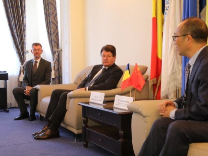 O delegație chineză pregătește o vizită de afaceri la Arad