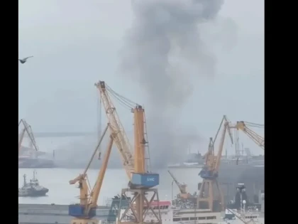O dronă navală a explodat în Portul Constanța. O hală industrială a fost distrusă, iar autoritățile caută alte trei drone
