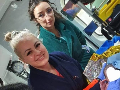 O femeie din Arad a născut în ambulanță, în curtea spitalului