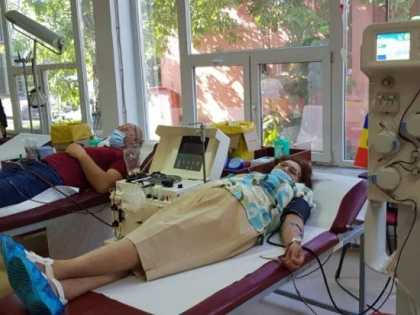 O infirmieră de la ATI a donat de patru ori  plasmă, necesară pacienților cu COVID-19