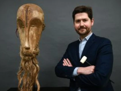 O mască tribală rară din secolul al XIX-lea, vândută la licitaţie pentru 4,2 milioane de euro