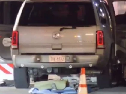 O persoană a fost arestată după ce a intrat cu un vehicul în gardul Casei Albe