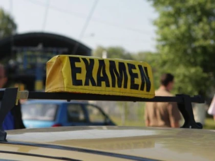 O persoană din Arad a picat de 59 de ori examenul pentru permisul de conducere