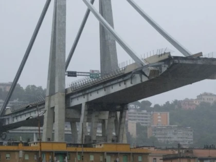 O porţiune de autostradă s-a prăbuşit lângă oraşul Genova