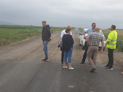 O porțiune de drum de pe șantierul Pîncota-Târnova-Buteni, din cauza lucrărilor de proastă calitate va fi refăcută