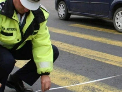 O șoferiță din Arad a lovit un pieton și a fugit de la locul accidentului