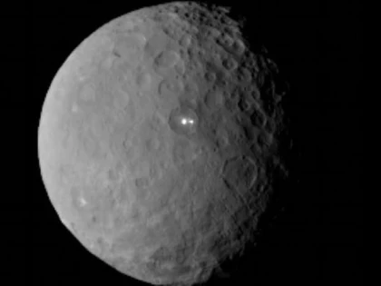 O SONDA SPATIALA AMERICANA A TRANSMIS URMATOARELE IMAGINI CATRE NASA. SPECIALISTII CAUTA ACUM O EXPLICATIE PENTRU ELE