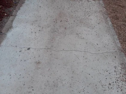O stradă din Arad, reabilitată acum o săptămână, e plină de crăpături (FOTO)