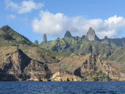 O structură gigantică a fost descoperită în Oceanul Pacific, la 2.900 de kilometri sub suprafața Pământului