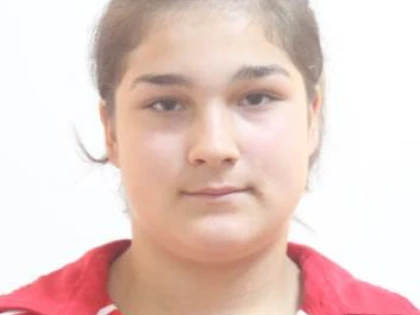 O tânără de 15 ani a dispărut de două săptămâni! Dacă o vedeți, sunați urgent la 112!