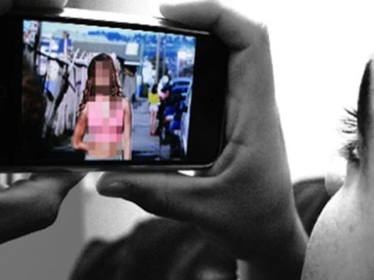 O tânără de 21 de ani din Păuliș, patru ani de pușcărie pentru trafic cu minori, șantaj și pornografie infantilă