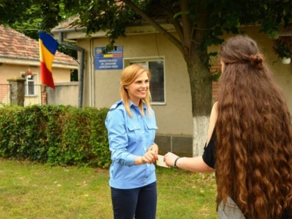 O tânără din Maramureș și-a recuperat buletinul cu ajutorul jandarmilor arădeni