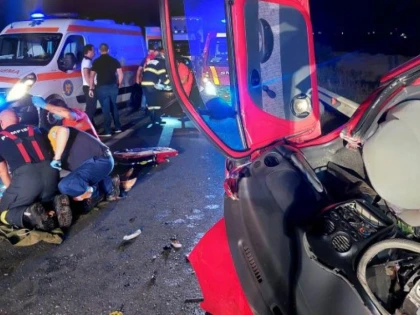 O tânără mamă și fiul ei de numai 12 ani au murit, într-un cumplit accident rutier, în zona Academiei Hagi