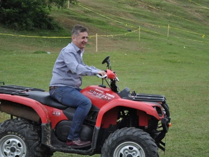 O TREIME DINTRE INTERPELĂRILE DEPUTATULUI PISTRU SUNT ÎN INTERES PERSONAL