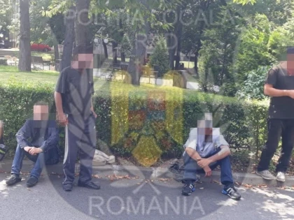 Oamenii străzii s-au luat la bătaie în Parcul Pădurice. Scandalul a fost aplanat de polițiștii locali