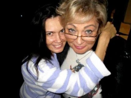 OANA ZAVORANU, LA CAPATUL PUTERILOR, DUPA SCANDALUL CU MARIOARA! CE O SFATUIESC PREOTII