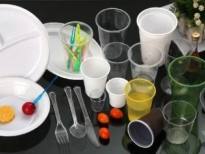 Obiectele de unică folosinţă din plastic vor fi interzise din 2021