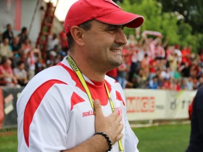 OFICIAL: UTA S-A DESPĂRȚIT DE ANTRENORUL ROLAND NAGY