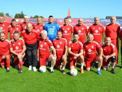 Old Boys UTA a onorat „Memorialul Burescu”, în pregătirea duelului cu gloriile Rapidului