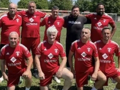 Old Boys UTA a triumfat în „Stelele Banatului”, turneu organizat la Caransebeș