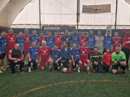 Old Boys UTA, prezentă pe teren și în scop caritabil! Turneul de minifotbal - câștigat de Old School