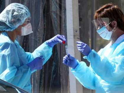 OMS: Al doilea val al pandemiei va trebui combătut fără vaccinuri 