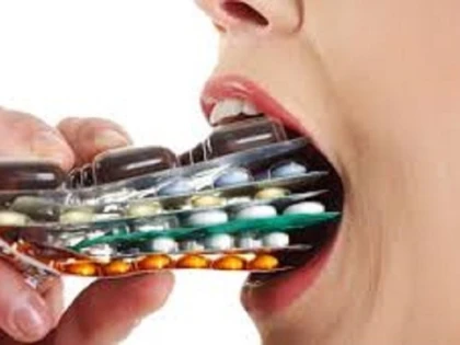 OMS avertizează asupra superbacteriilor mortale, rezistente la antibiotice