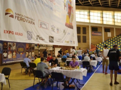 OPEN-UL DE SAH DE LA ARAD A AJUNS LA JUMATATEA COMPETITIEI, CU DESTULE SURPRIZE