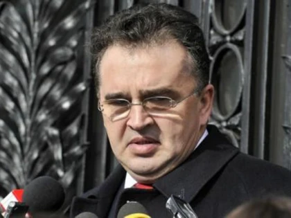 OPRISAN: DOSARUL "REFERENDUMUL" ESTE UNUL POLITIC. IN SUA CETATENII SUNT ADUSI LA VOT CU AUTOCARUL