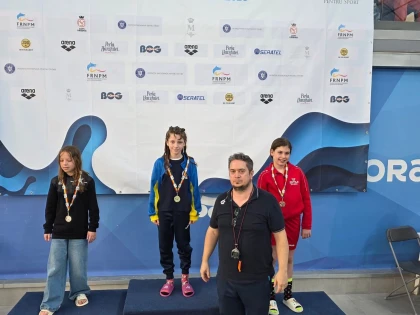 Opt medalii pentru înotătorii de la CSS „Gloria” Arad la etapa regională a Campionatului Național
