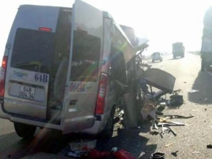 OPT ROMANI SI-AU PIERDUT VIATA INTR-UN ACCIDENT, IN SPANIA
