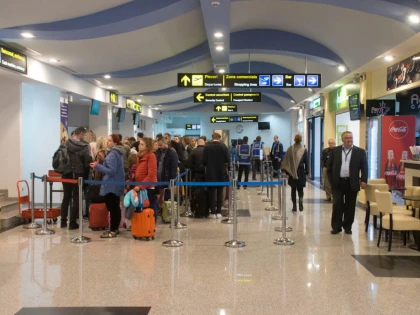 Oradea va avea zboruri spre Spania și Italia. Arădenii rămân cu promisiunile șefilor CJA