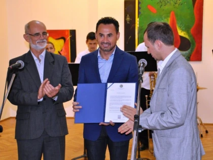 ORASUL PECS SUSTINE ARADUL IN CURSA PENTRU CAPITALA CULTURALA 2021