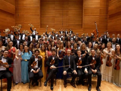 Orchestra Română de Tineret dirijată de Cristian Mandeal, la Arad și Budapesta   