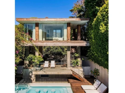 Pamela Anderson vinde pentru 15 milioane de dolari casa din Malibu