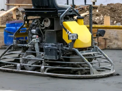 Pardoseli din beton elicopterizat sclivisit de la HORMEX