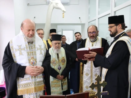 Părintele Necula a participat la sfințirea secției Pediatrie 1 a Spitalului Județean Arad